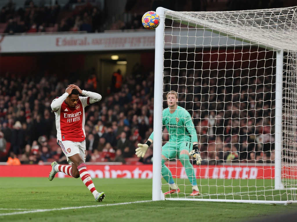 天哪！萨卡空门不进，错失良机懊恼抱头